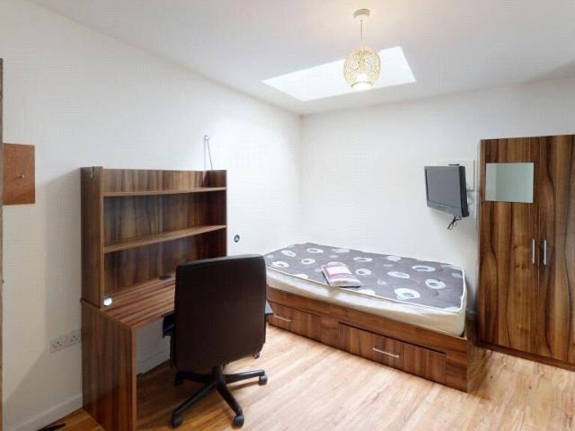 Queens Road, Bristol BS8 6 bed apartment to rent £3,750 pcm £865 pw