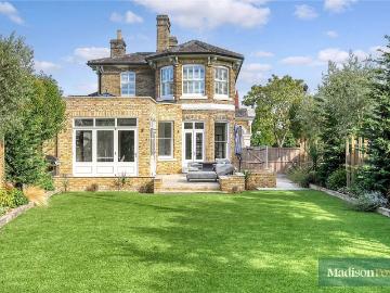 Queens Road, Buckhurst Hill, Essex IG9, 5 bed detached house to rent, £6,500 pcm | PrimeLocation