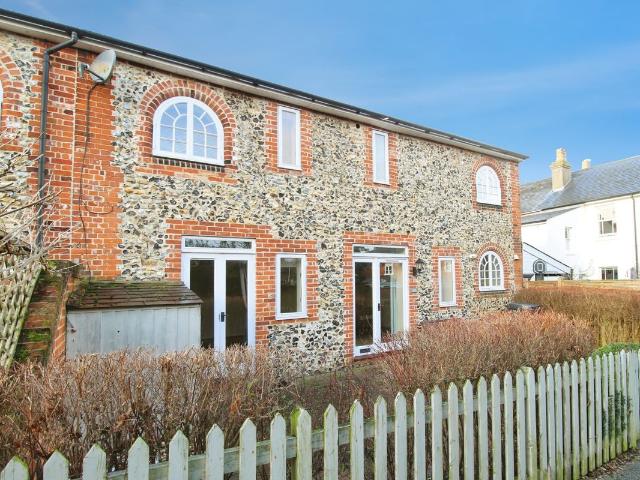 Queens Road, Bury St. Edmunds IP33, 2 bed semi detached house to rent, £1,575 pcm | PrimeLocation