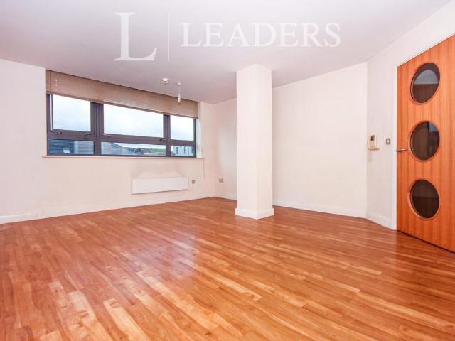 Queens Road, Coventry, West Midlands. 2 bed flat to rent £1,155 pcm £267 pw