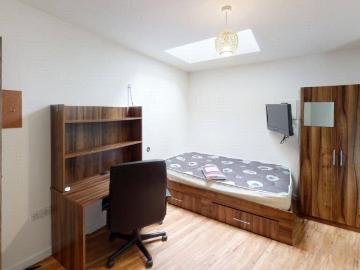 Queens Road, Clifton, Bristol BS8, 6 bed flat to rent, £3,750 pcm | PrimeLocation