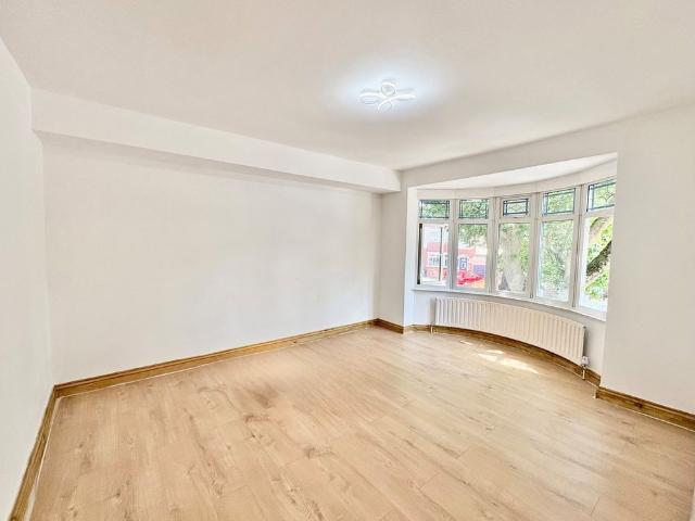 Queens Road, Dudley, DY3 1HL