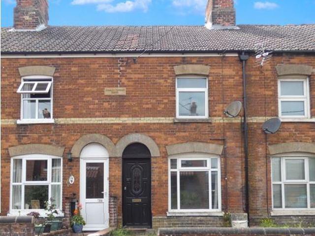 Queens Road, Fakenham NR21 2 bed terraced house to rent £950 pcm £219 pw