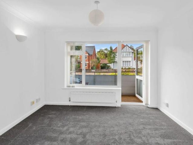 Queens Road, Hersham Village, KT12