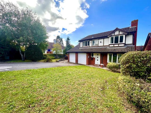 Queens Road, Llandudno, LL30 4 bed detached house to rent £1,950 pcm £450 pw