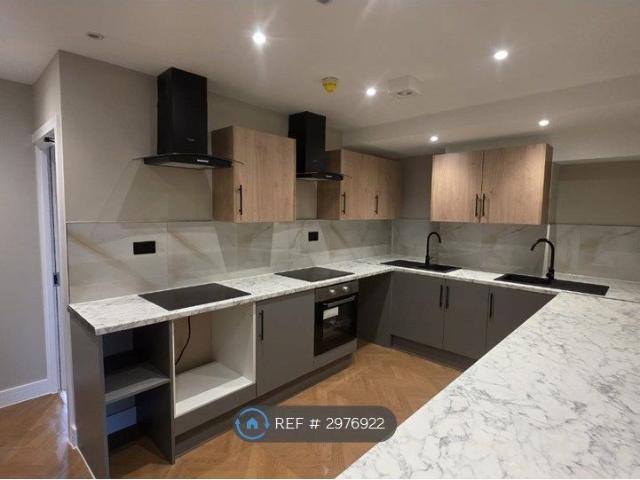 Queens Road, Maidstone ME16, 6 bed semi detached house to rent, £4,000 pcm | PrimeLocation