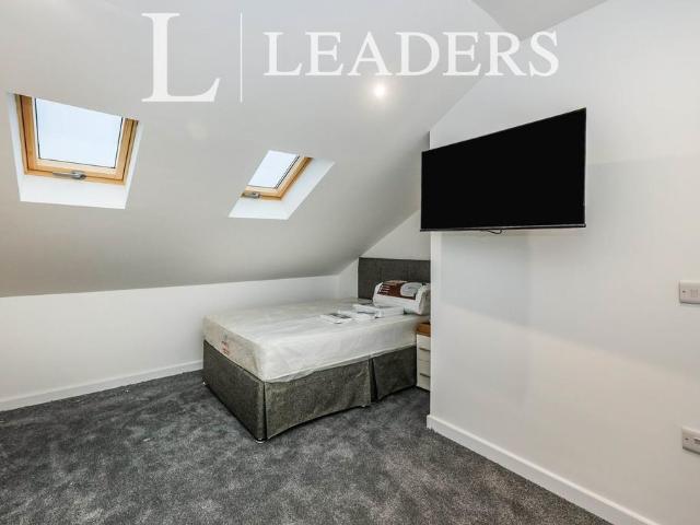 Queens Road, Portsmouth, Hampshire, PO2 1 bed house to rent £600 pcm £138 pw
