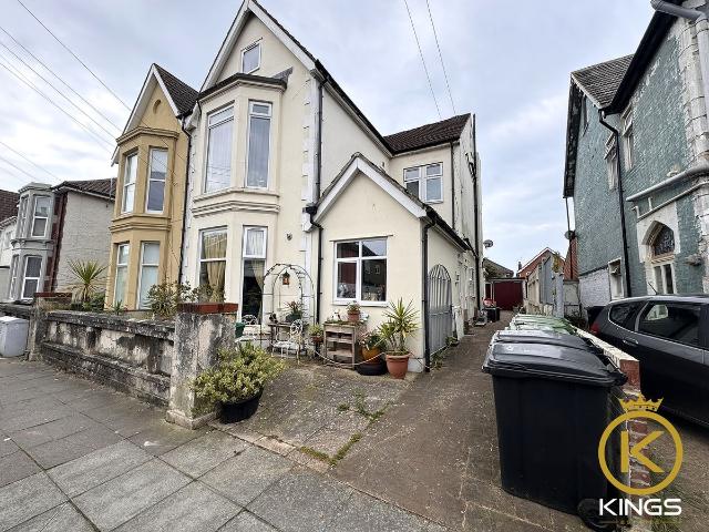 Queens Road, Portsmouth PO2, 2 bed flat to rent, £1,100 pcm | PrimeLocation