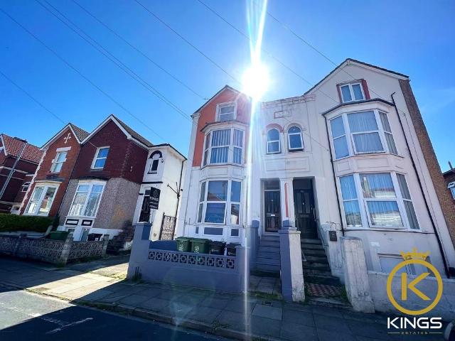 Queens Road, Portsmouth 1 bed flat to rent £875 pcm £202 pw