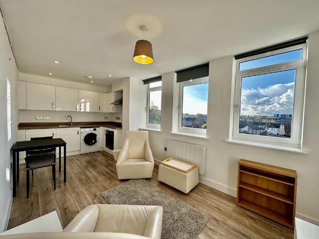 Queens Road, Queens House, CV1 1 bed apartment to rent £950 pcm £219 pw