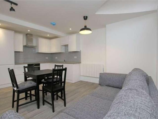 Queens Road, Reading, Berkshire, RG1