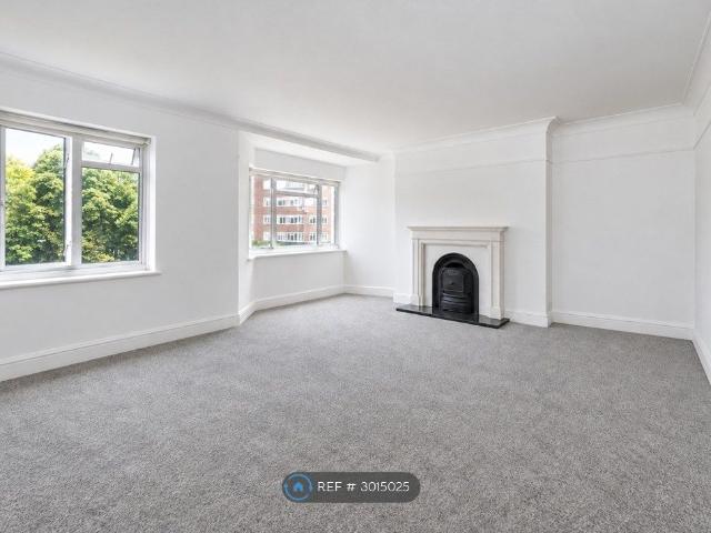 Queens Road, Richmond TW10, 3 bed flat to rent, £3,100 pcm | PrimeLocation