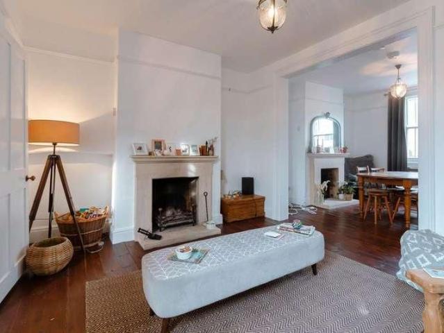 Queens Walk, Stamford, PE9