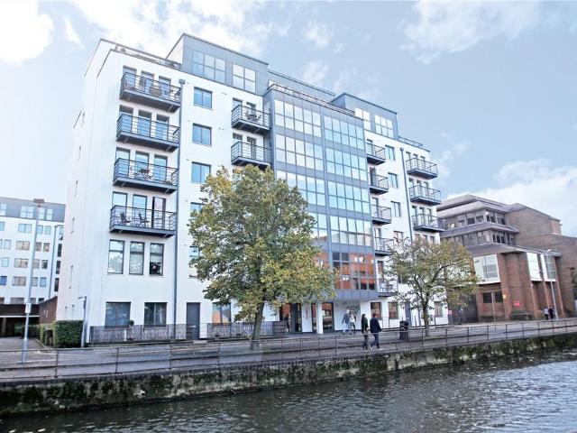 Queens Wharf, 47 Queens Road. 2 bed apartment to rent £2,950 pcm £681 pw