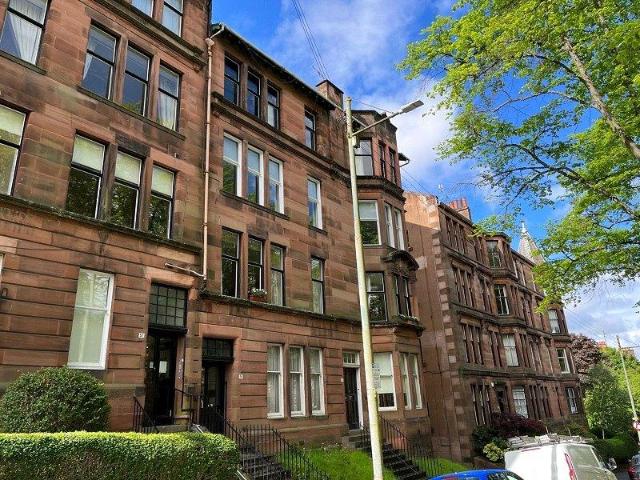 Queensborough Gardens, Hyndland. 3 bed flat to rent £2,385 pcm £550 pw