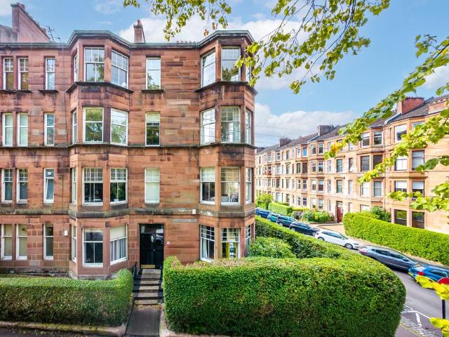 Queensborough Gardens, Hyndland, Glasgow 2 bed apartment to rent £1,595 pcm £368 pw