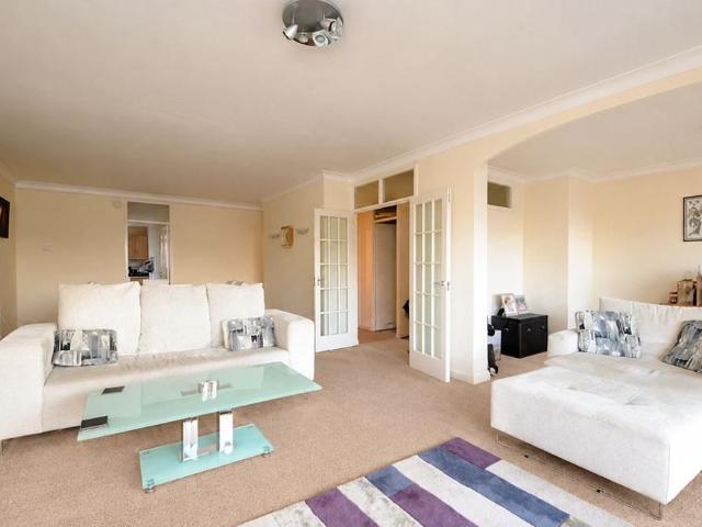 Queensborough Terrace, Bayswater, London W2, 3 bed flat to rent, £5,000 pcm | PrimeLocation