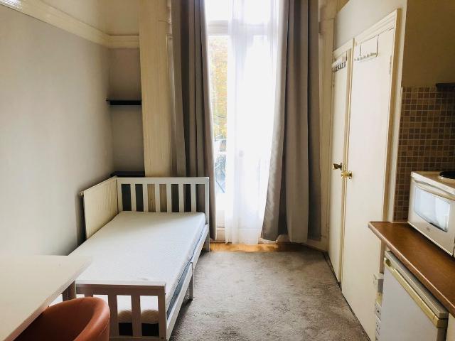 Queensborough Terrace, London W2, Studio to rent, £1,100 pcm | PrimeLocation