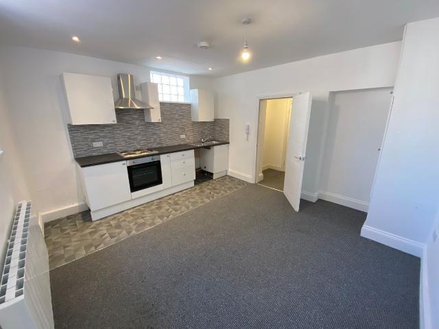 Queensdale Road, Liverpool L18, 2 bed flat to rent, £825 pcm | PrimeLocation