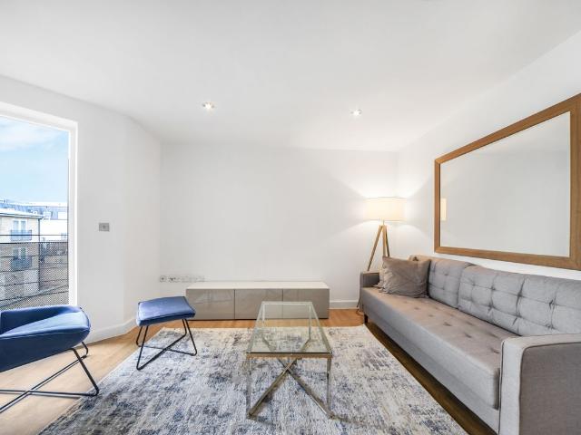 Queensgate House, Bow Cent 1 Hereford Road, London E3, 2 bed flat to rent, £2,275 pcm | PrimeLocation