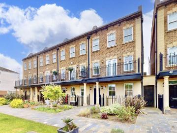Queensgate Terrace, Castlebar Park, London W5, 5 bed terraced house to rent, £5,000 pcm | PrimeLocation