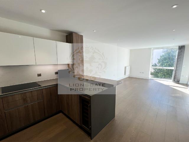 Queenshurst Square, Kingston KT2, 2 bed flat to rent, £2,700 pcm | PrimeLocation