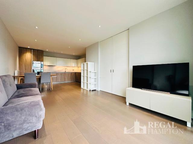 Queenshurst Square, Kingston, London KT2, 3 bed flat to rent, £3,800 pcm | PrimeLocation