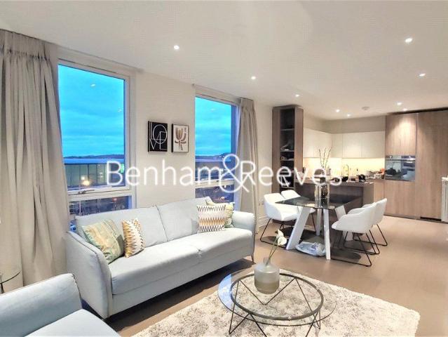 Queenshurst Square, Kingston Upon Thames KT2, 2 bed flat to rent, £3,100 pcm | PrimeLocation