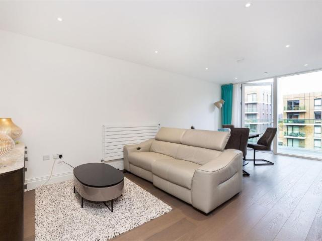 Queenshurst Square, Kingston Upon Thames KT2, 3 bed flat to rent, £3,510 pcm | PrimeLocation