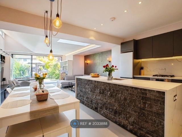 Queensland Avenue, London SW19, 3 bed semi detached house to rent, £4,750 pcm | PrimeLocation