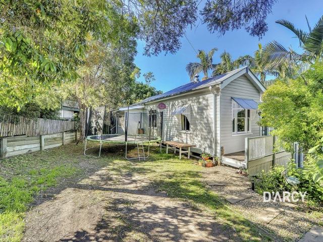 Queenslander charm in leafy Toowong