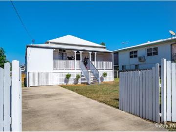 Queenslander Charm, Spectacular Location