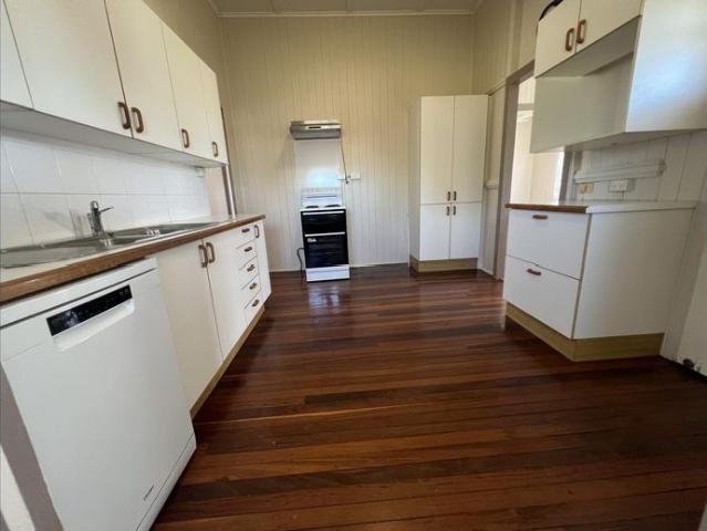 Queenslander Charm with a Convenient Childers Location