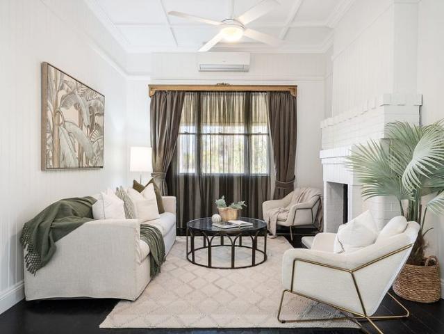 Queenslander Charm with Flexible Family Living