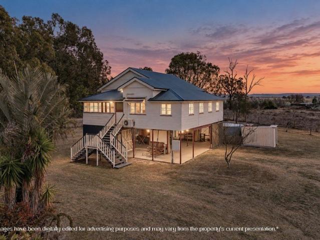 Queenslander Character on 26.5* Acres with Stables & Spring Fed Dam