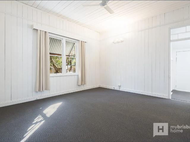 Queenslander Home in PRIME Location