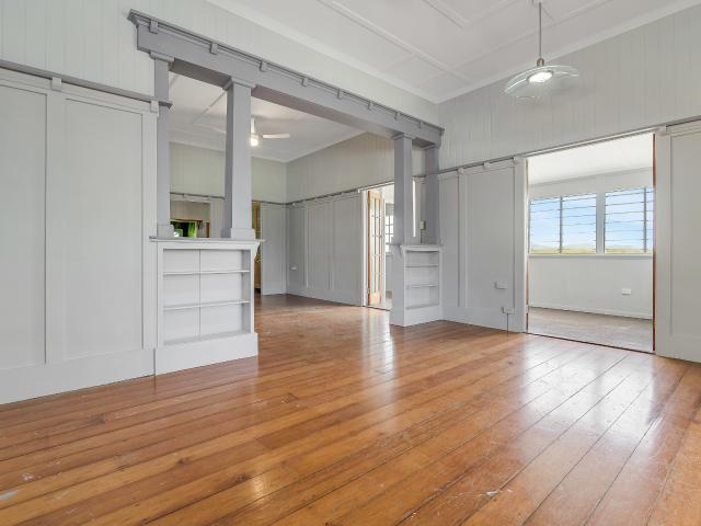 Queenslander on 1,673m2 block breathtaking views tastefully renovated one of a kind