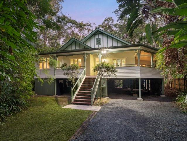 Queenslander sophistication in the idyllic Byron Bay pocket