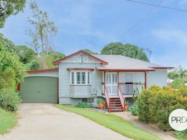 QUEENSLANDER STYLE HOME QUIET LIVING