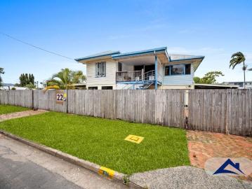 QUEENSLANDER WITH LEGAL HEIGHT DOWNSTAIRS