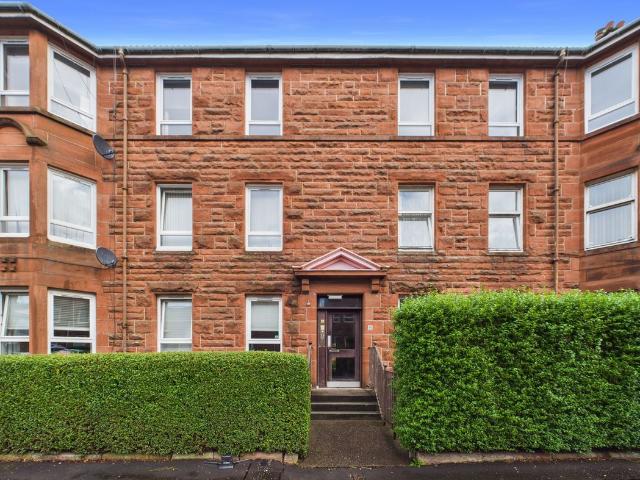 Quentin Street, Glasgow G41, 3 bed flat to rent, £1,400 pcm | PrimeLocation