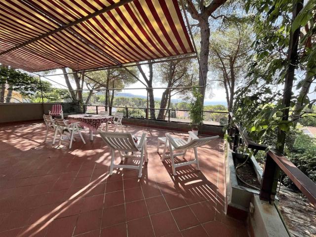 Quercianella: vivere il mare, immersi nella natura 334m² Livorno