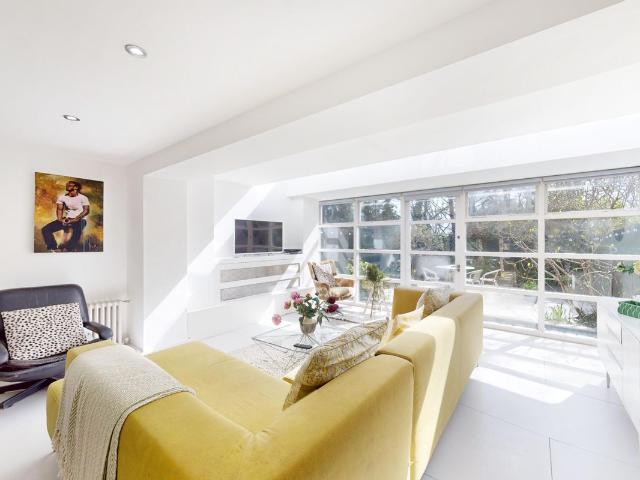 Quernmore Road, London N4, 1 bed maisonette to rent, £1,750 pcm | PrimeLocation