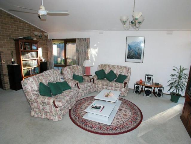 QUITE AND CONTEMPORARY LIVING