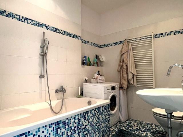 Quite & Bright 2 room Altbau in Moabit, Berlin Amsterdam Apartments for Rent