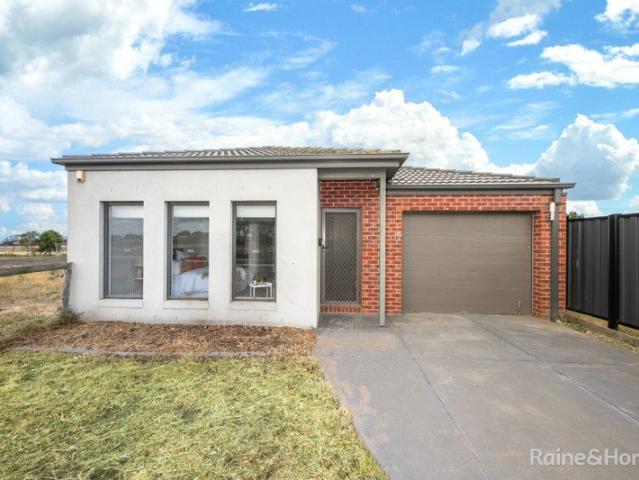 Quite Court Location On Acreage Home