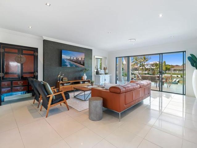 QUITE CUL DE SAC FAMILY HOME