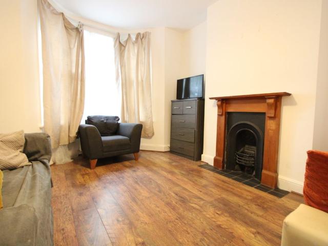 Quicks Road, Wimbledon SW19, 4 bed terraced house to rent, £3,500 pcm | PrimeLocation