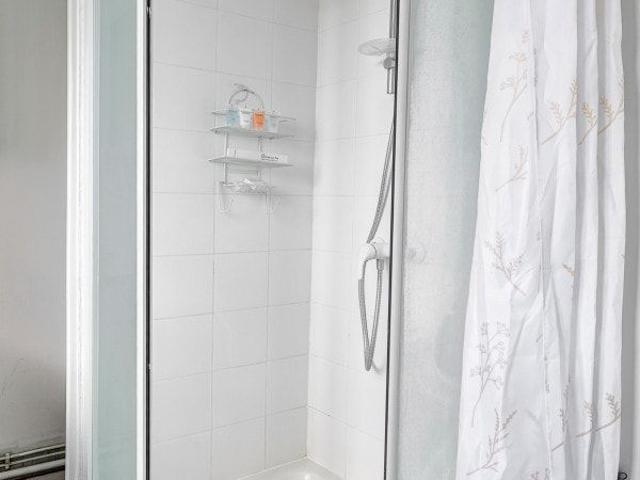 Quiet 1BR Studio with AC and Rooftop Views in the 16th, Paris Amsterdam Apartments for Rent