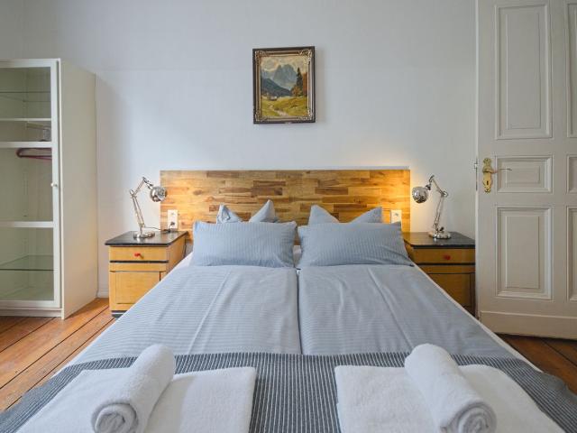 Quiet 2 Bedroom Apartment in Moabit, Berlin Amsterdam Apartments for Rent